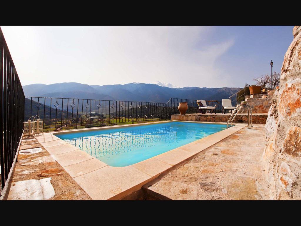 Stone Built Villa Galatia, Poolside & Perfect View Karés Buitenkant foto