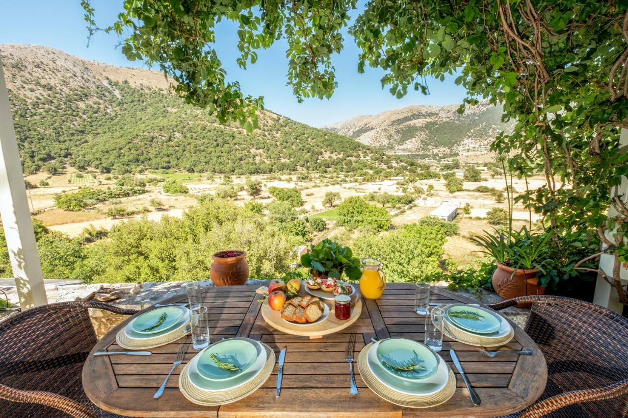 Stone Built Villa Galatia, Poolside & Perfect View Karés Buitenkant foto