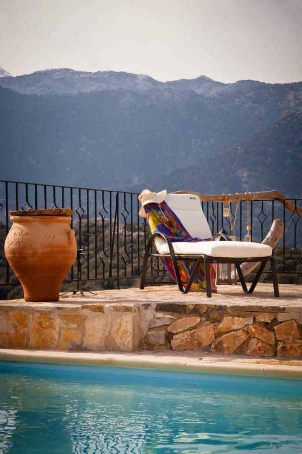 Stone Built Villa Galatia, Poolside & Perfect View Karés Buitenkant foto