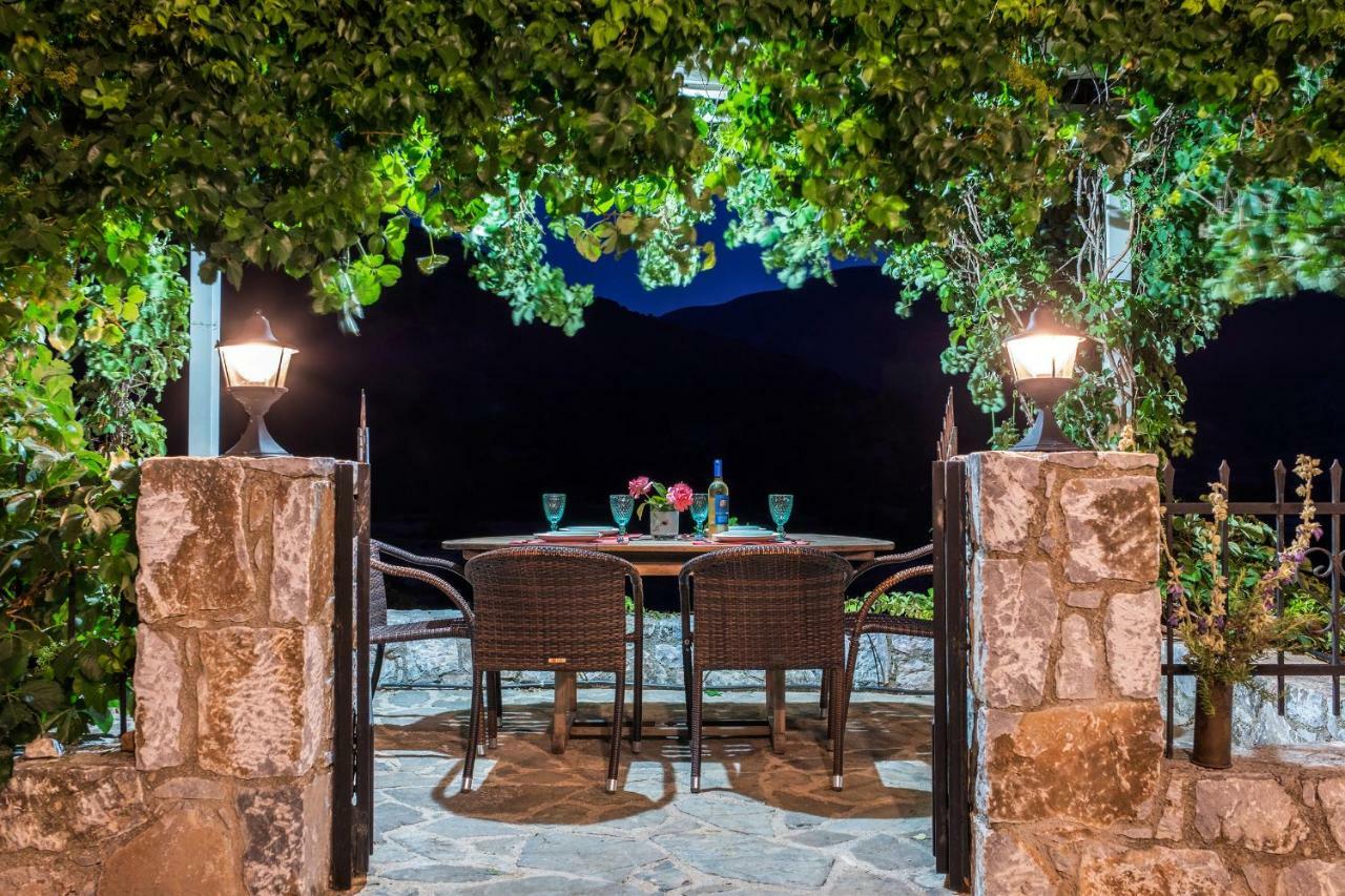 Stone Built Villa Galatia, Poolside & Perfect View Karés Buitenkant foto
