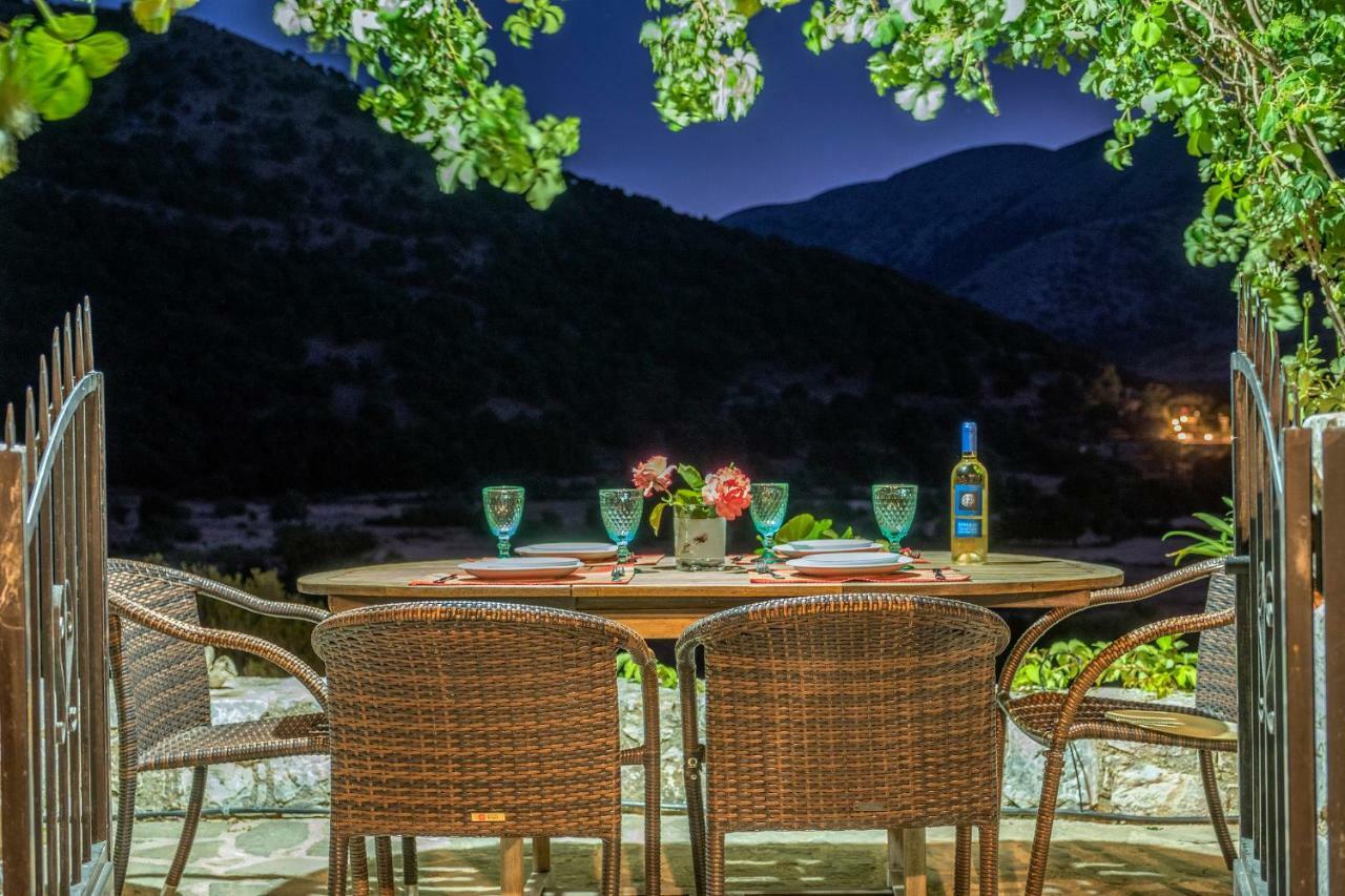 Stone Built Villa Galatia, Poolside & Perfect View Karés Buitenkant foto