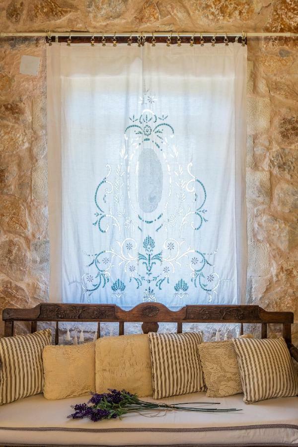 Stone Built Villa Galatia, Poolside & Perfect View Karés Buitenkant foto