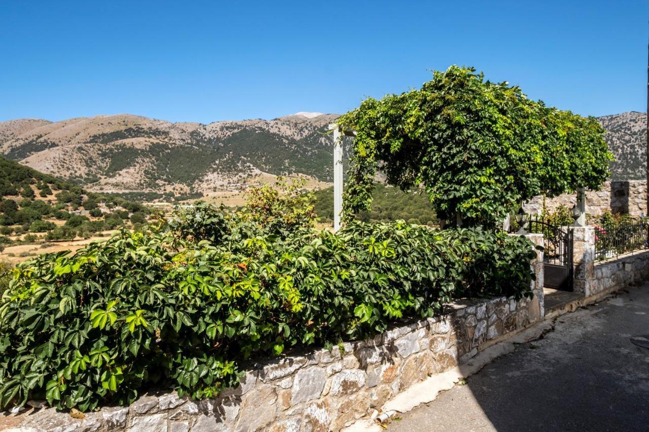 Stone Built Villa Galatia, Poolside & Perfect View Karés Buitenkant foto